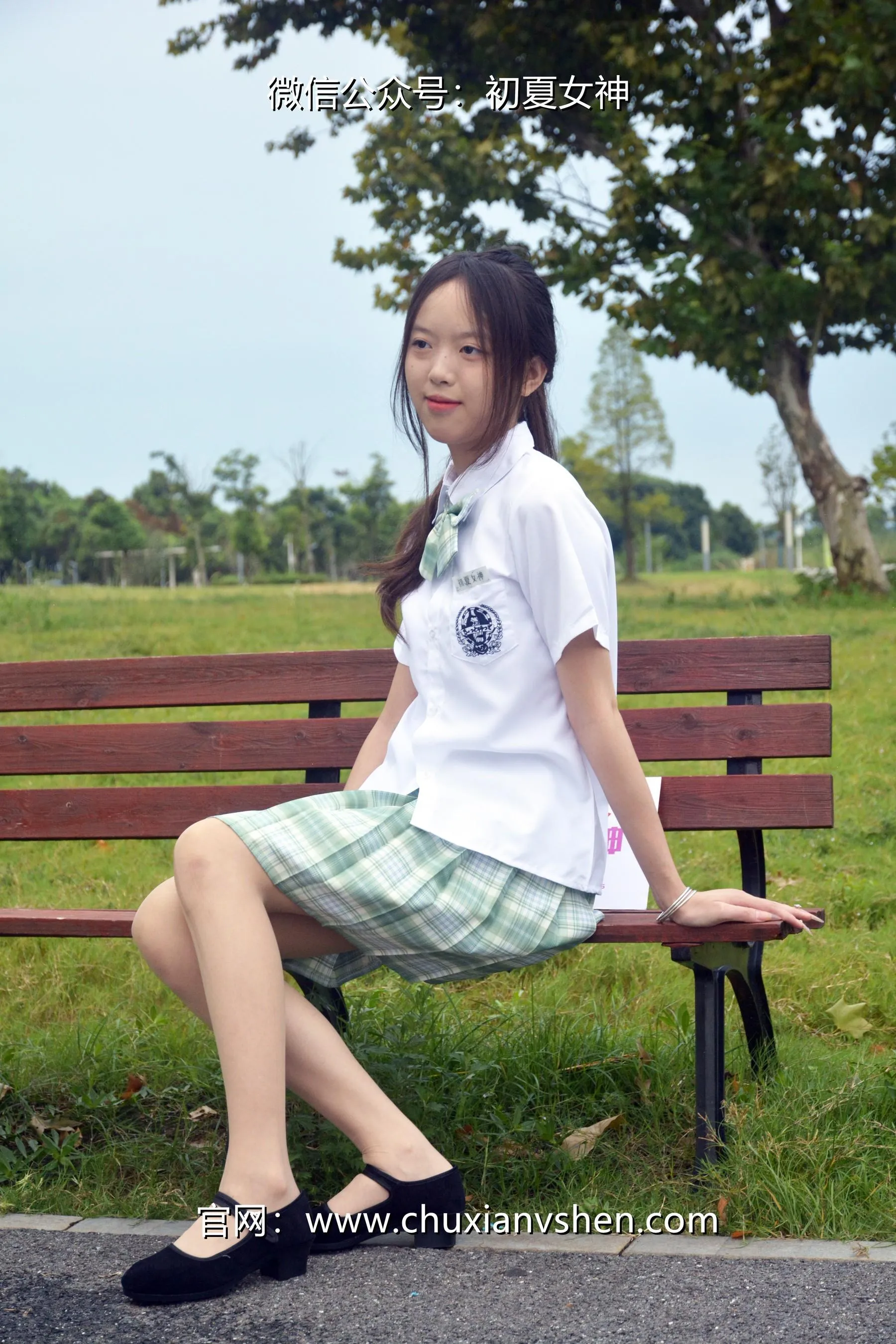 初夏女神 NO.029 情情 绿色JK套 [72P]插图9